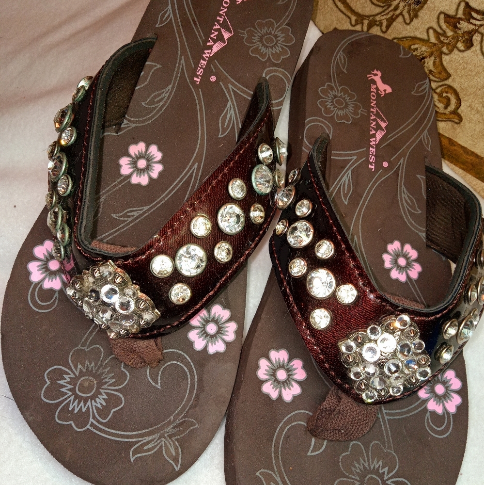 Montana West Brown size 6 flip flop sandals with rhinestone embellishment